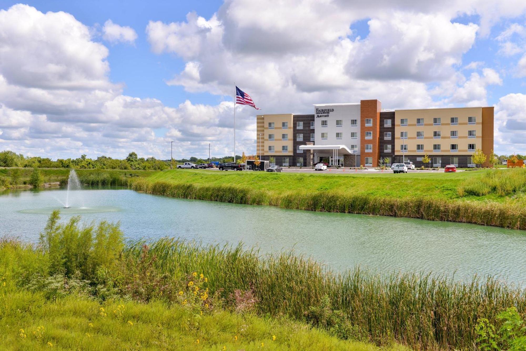 Fairfield Inn & Suites By Marriott Warrensburg Zewnętrze zdjęcie